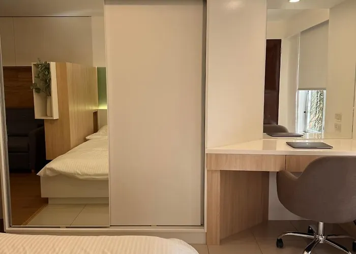 Cloudy Type Flat In Apartment Mandaue City